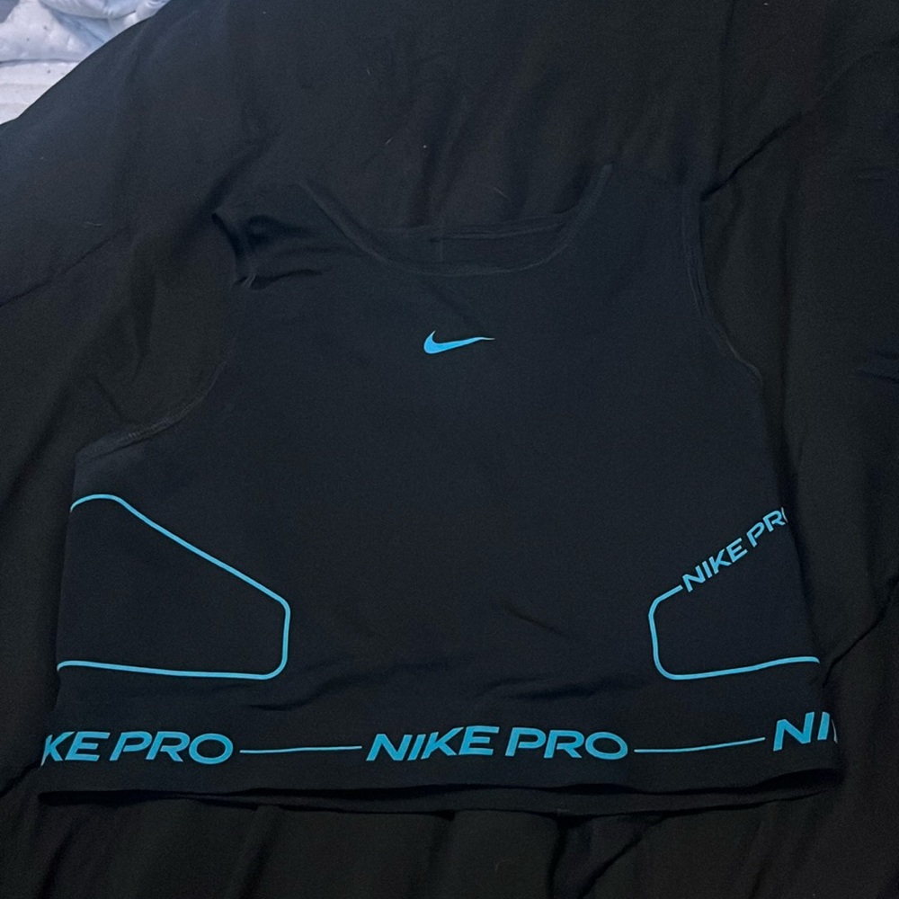 Nike pro athletic tank